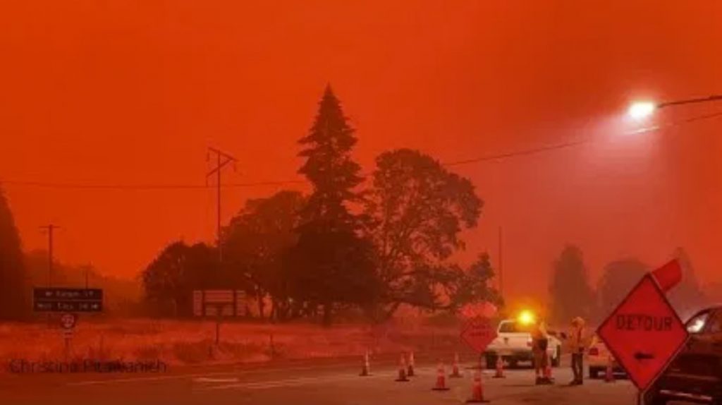 Sky turns blood red at noon while apocalyptic fires engulf Oregon